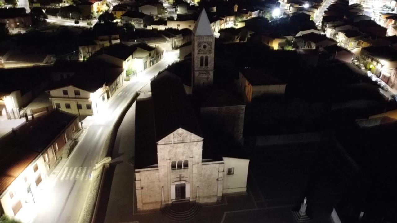 B&B Su Fassoi Santa Giusta Eksteriør bilde