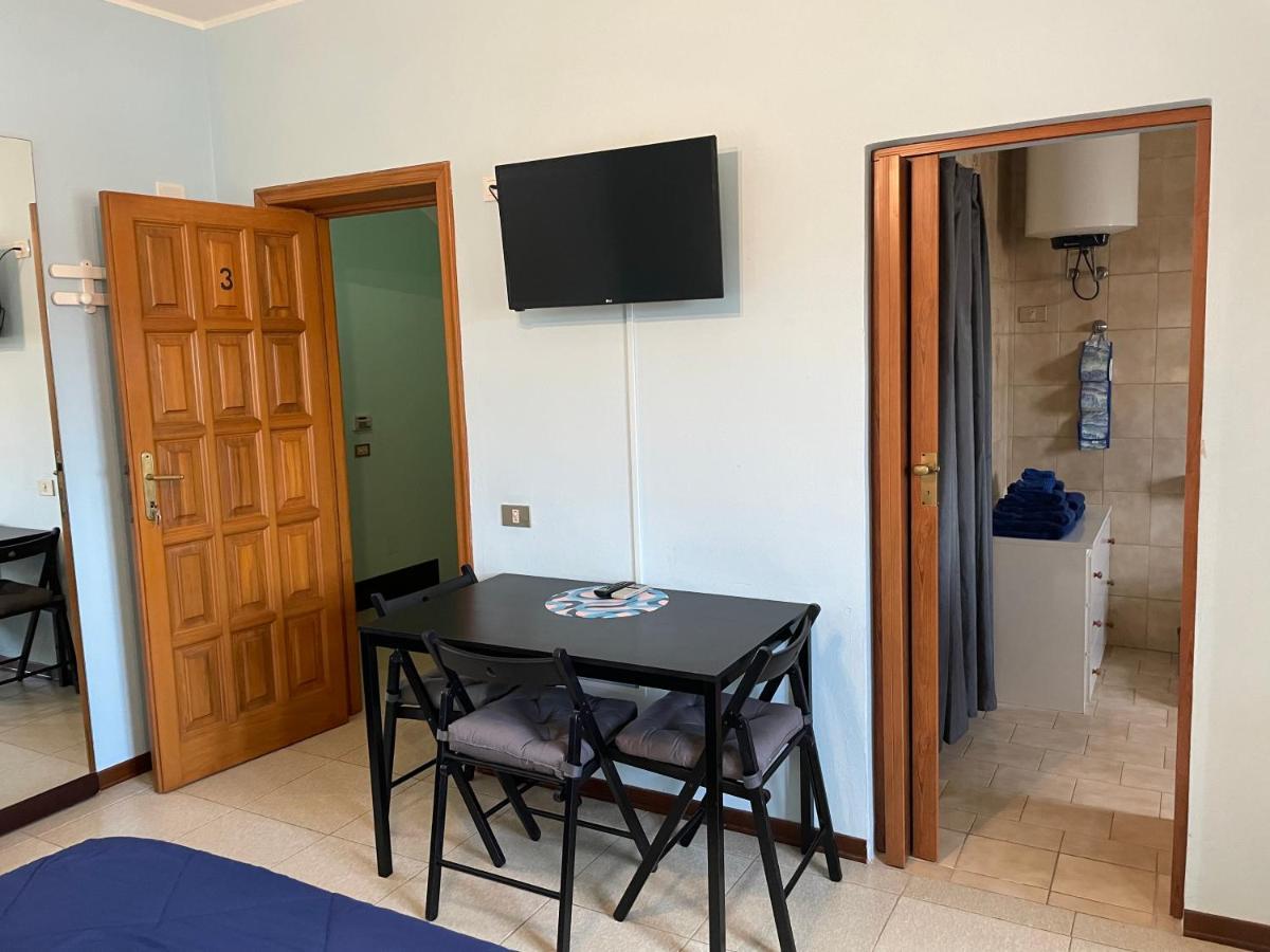 B&B Su Fassoi Santa Giusta Eksteriør bilde